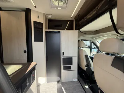 2027 Winnebago Elora photo 13