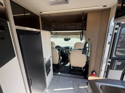 2027 Winnebago Elora photo 30