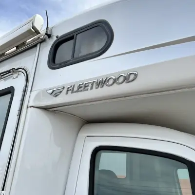 2009 Fleetwood Icon photo 25