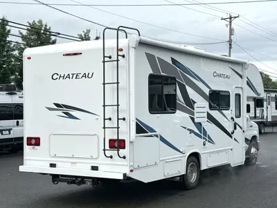 2024 Thor Motor Coach Chateau photo 9