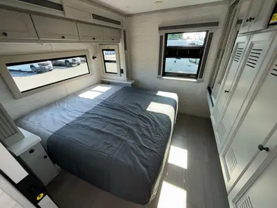 2027 Tiffin Motorhomes Allegro Bay photo 32