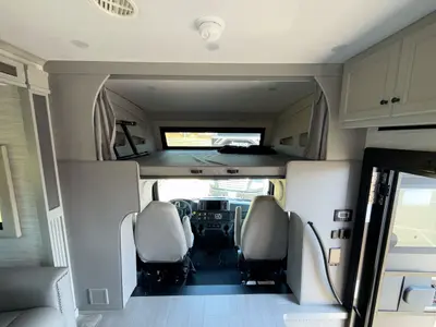 2027 Tiffin Motorhomes Allegro Bay photo 36