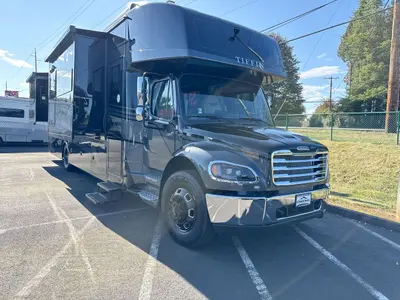 2027 Tiffin Motorhomes Allegro Bay photo 3