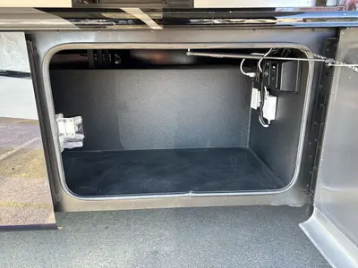 2027 Tiffin Motorhomes Allegro Bay photo 13