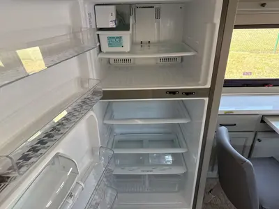 2027 Tiffin Motorhomes Allegro Bay photo 24