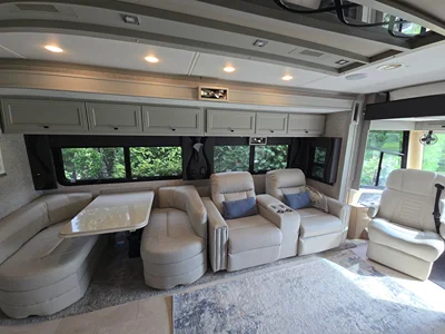 2025 TIFFIN MOTORHOMES PHAETON photo 14