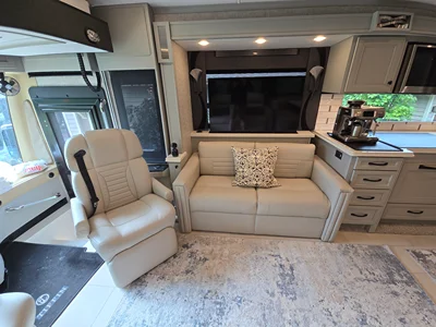 2025 TIFFIN MOTORHOMES PHAETON photo 15