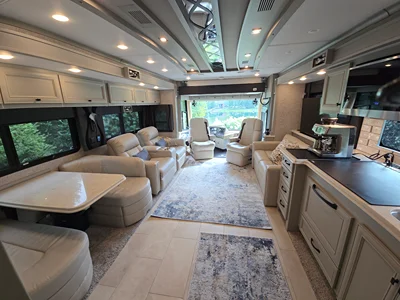 2025 TIFFIN MOTORHOMES PHAETON photo 16