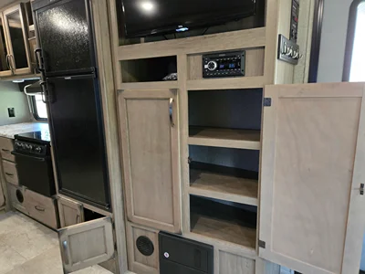 2019 GRAND DESIGN TRANSCEND photo 21