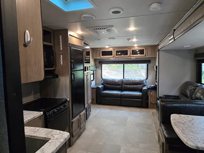2019 GRAND DESIGN TRANSCEND photo 12