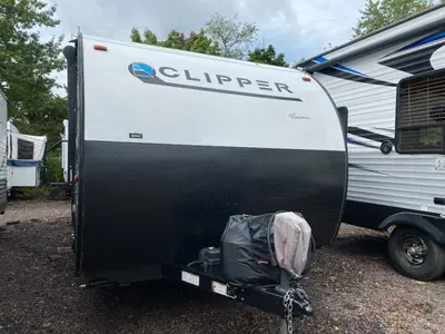 2022 Coachmen Clipper Ultra-Lite photo 3