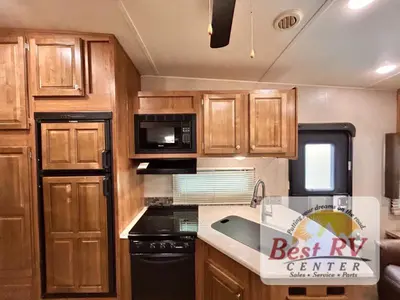 2018 Forest River Rockwood Ultra Lite photo 22