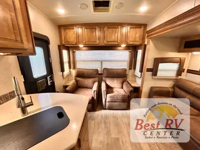 2018 Forest River Rockwood Ultra Lite photo 45