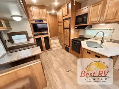 2018 Forest River Rockwood Ultra Lite photo 18