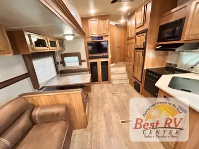 2018 Forest River Rockwood Ultra Lite photo 17