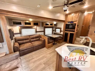 2018 Forest River Rockwood Ultra Lite photo 10