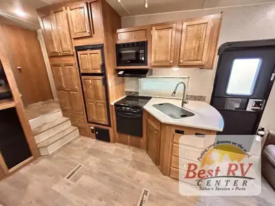 2018 Forest River Rockwood Ultra Lite photo 20