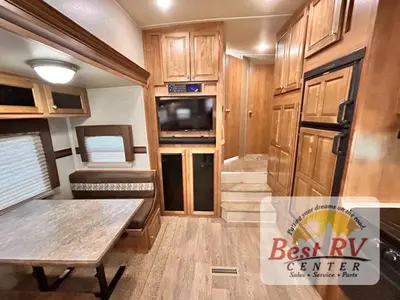 2018 Forest River Rockwood Ultra Lite photo 31