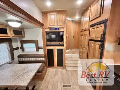 2018 Forest River Rockwood Ultra Lite photo 29