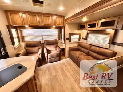 2018 Forest River Rockwood Ultra Lite photo 43
