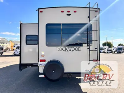 2018 Forest River Rockwood Ultra Lite photo 4