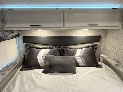 2021 Thor Motor Coach Compass AWD photo 40
