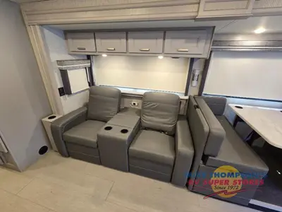 2023 Thor Motor Coach Inception photo 14