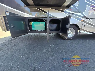 2023 Thor Motor Coach Inception photo 6