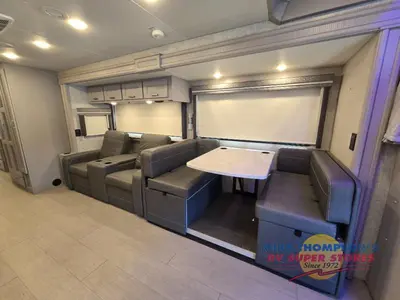 2023 Thor Motor Coach Inception photo 8