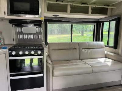2023 THOR MOTOR COACH FREEDOM ELITE photo 3