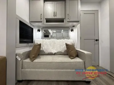 2026 Brinkley Model Z photo 18
