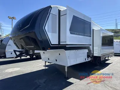 2026 Brinkley Model Z photo 4