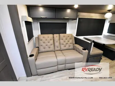 2027 Forest River Grand Surveyor photo 11