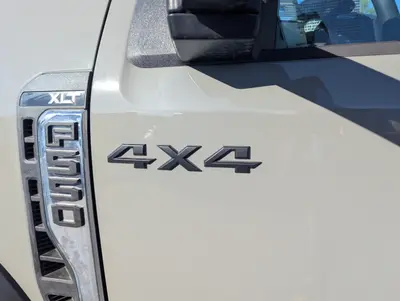 2027 Thor Motor Coach Omni photo 6