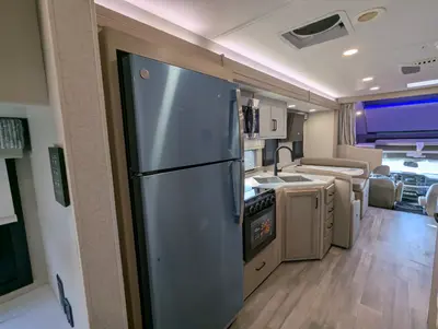 2027 Thor Motor Coach Omni photo 40