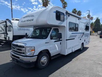 2027 Thor Motor Coach Four Winds photo 5