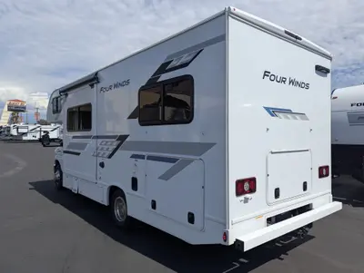 2027 Thor Motor Coach Four Winds photo 6