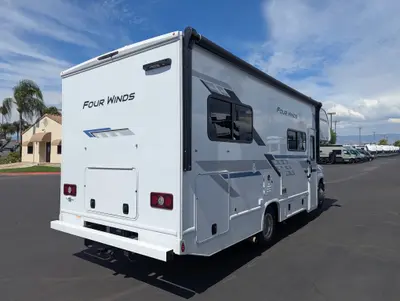 2027 Thor Motor Coach Four Winds photo 8