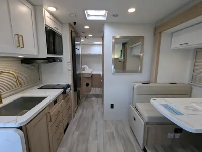 2027 Thor Motor Coach Four Winds photo 17