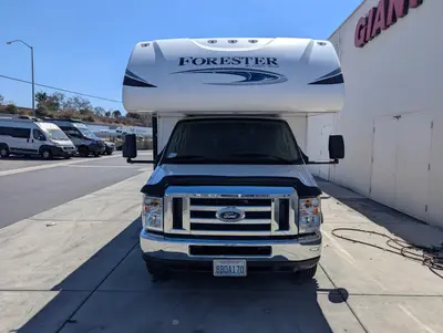 2018 Forest River Forester photo 3