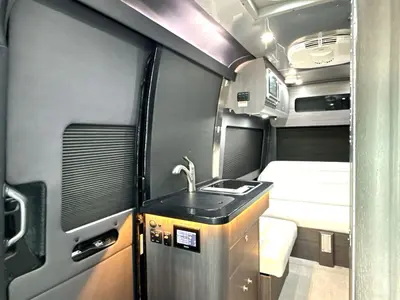 2020 Airstream Interstate photo 29