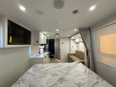 2027 Winnebago Thrive photo 35