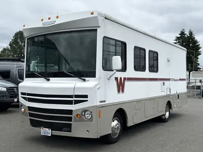 2015 Winnebago Tribute photo 5