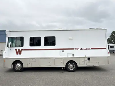 2015 Winnebago Tribute photo 6
