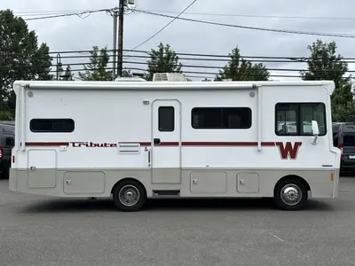 2015 Winnebago Tribute photo 10