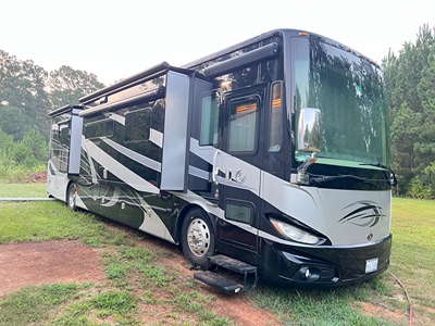 2019 TIFFIN MOTORHOMES PHAETON photo 2