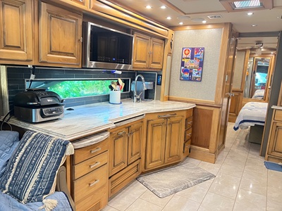 2019 TIFFIN MOTORHOMES PHAETON photo 10