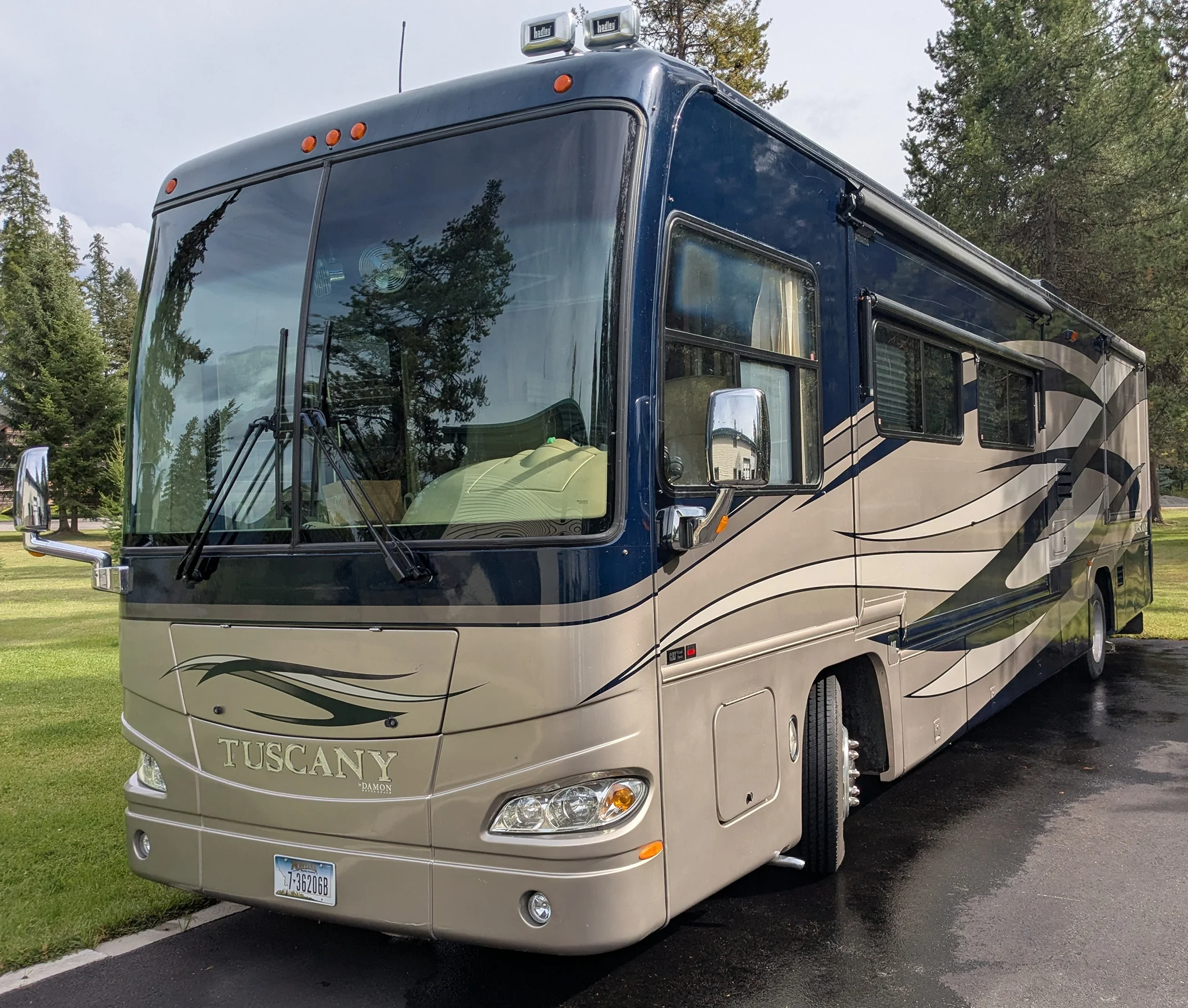 2006 DAMON TUSCANY exterior