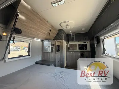2021 Black Series Black Series Camper photo 35