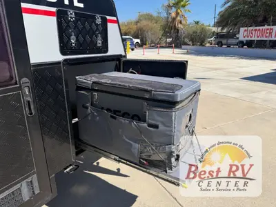 2021 Black Series Black Series Camper photo 3